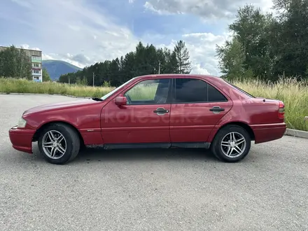 Mercedes-Benz C 220 1994 года за 1 400 000 тг. в Риддер – фото 2