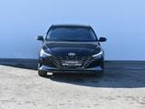 Hyundai Elantra 2023 года за 11 900 000 тг. в Атырау – фото 2