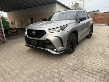 Toyota Highlander 2023 года за 24 000 000 тг. в Алматы – фото 2