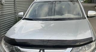 Mitsubishi Outlander 2016 года за 9 999 000 тг. в Алматы