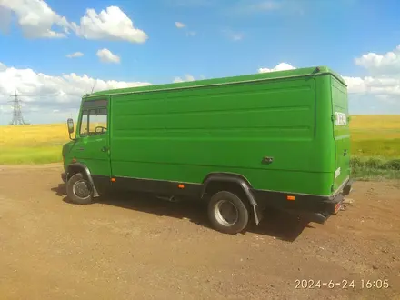 Mercedes-Benz  609D 1993 года за 7 000 000 тг. в Шахтинск – фото 2