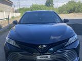 Toyota Camry 2019 года за 14 100 000 тг. в Семей