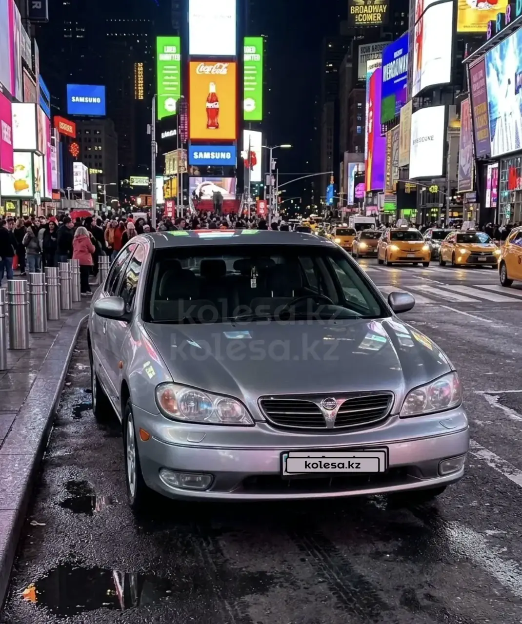 Nissan Maxima, 2001