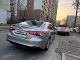 Toyota Camry 2020 года за 12 800 000 тг. в Алматы – фото 3