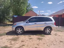 Toyota RAV4, 2004
