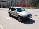 Honda CR-V 1998 года за 3 550 000 тг. в Караганда – фото 2