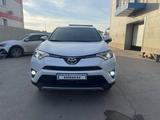 Toyota RAV4 2019 года за 13 500 000 тг. в Костанай – фото 2