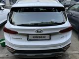 Hyundai Santa Fe 2020 года за 13 000 000 тг. в Алматы – фото 3