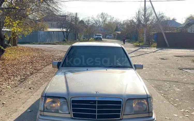 Mercedes-Benz E 220 1992 года за 1 700 000 тг. в Алматы