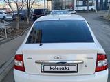 ВАЗ (Lada) Priora 2172 2014 годаfor2 900 000 тг. в Атырау – фото 2