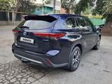 Toyota Highlander 2023 года за 19 999 000 тг. в Алматы – фото 5