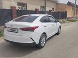 Hyundai Accent 2021 года за 8 500 000 тг. в Шымкент – фото 2