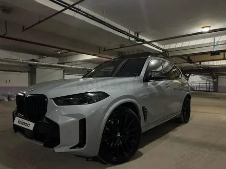 BMW X5 2024 года за 58 000 000 тг. в Астана