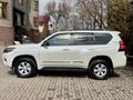 Toyota Land Cruiser Prado 2021 года за 24 950 000 тг. в Алматы – фото 14