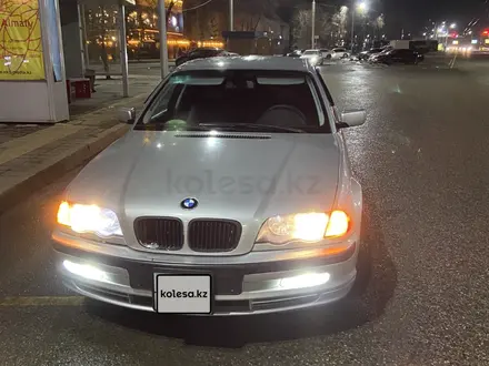 BMW 330 2001 года за 3 700 000 тг. в Алматы