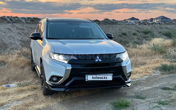 Mitsubishi Outlander 2022 годаүшін14 200 000 тг. в Атырау