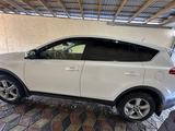 Toyota RAV4 2015 года за 10 800 000 тг. в Уральск