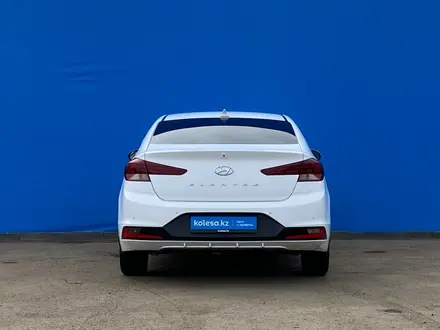Hyundai Elantra 2019 года за 8 770 000 тг. в Алматы – фото 4