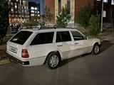 Mercedes-Benz E 220 1993 года за 1 100 000 тг. в Шымкент – фото 2