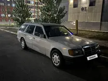 Mercedes-Benz E-Class, 1993