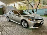 Toyota Camry 2021 года за 13 000 000 тг. в Алматы – фото 3