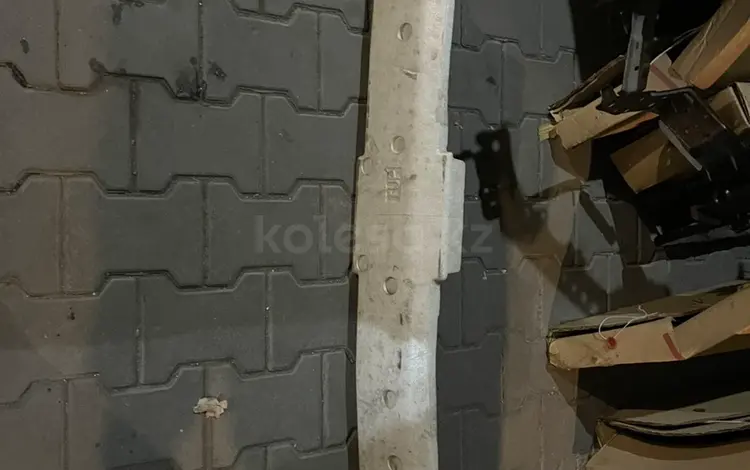 Абсорбер заднего бампера оригинал за 14 000 тг. в Алматы