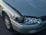 Toyota Camry 2000 года за 1 200 000 тг. в Усть-Каменогорск