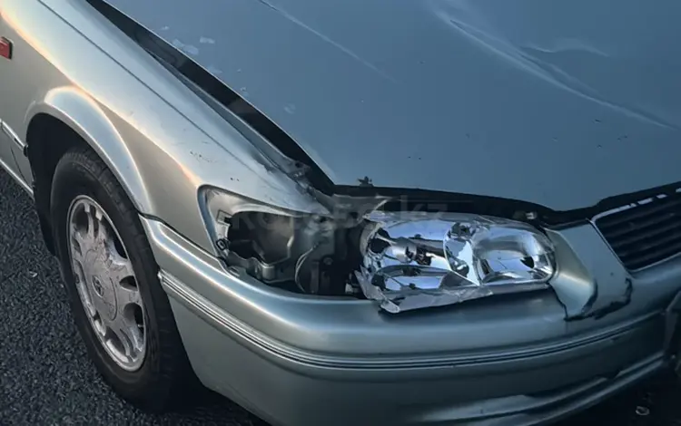Toyota Camry 2000 года за 1 200 000 тг. в Усть-Каменогорск