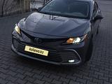 Toyota Camry 2021 года за 13 000 000 тг. в Шымкент