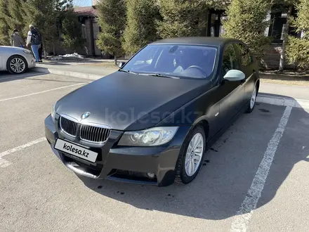 BMW 320 2006 года за 4 500 000 тг. в Астана