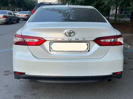 Toyota Camry 2018 годаүшін11 500 000 тг. в Астана – фото 3