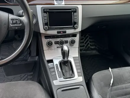 Volkswagen Passat 2013 года за 7 000 000 тг. в Алматы – фото 13
