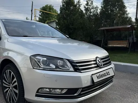 Volkswagen Passat 2013 года за 7 000 000 тг. в Алматы – фото 3
