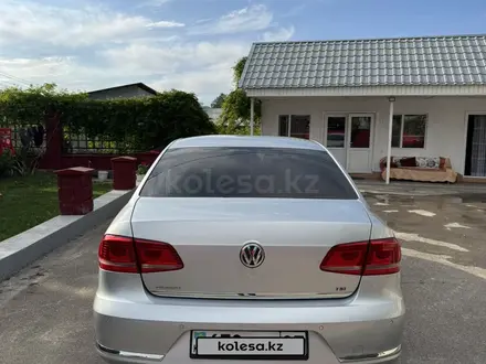 Volkswagen Passat 2013 года за 7 000 000 тг. в Алматы – фото 6