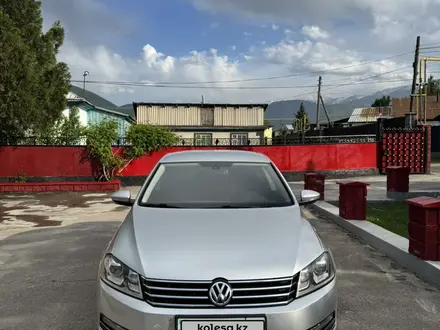 Volkswagen Passat 2013 года за 7 000 000 тг. в Алматы – фото 9