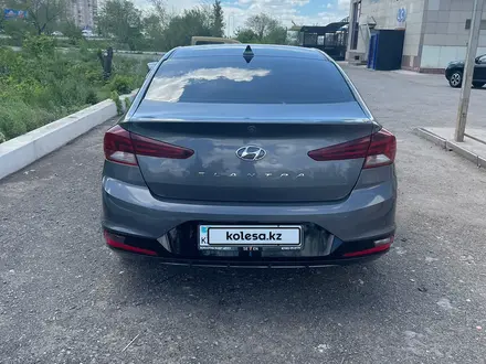 Hyundai Elantra 2019 года за 8 380 000 тг. в Караганда – фото 7