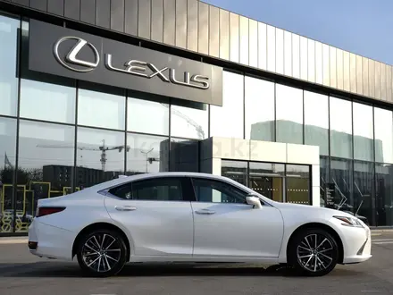 Lexus ES 250 Progressive 2025 года за 29 474 900 тг. в Шымкент – фото 15