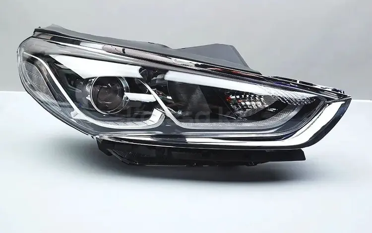 Фара передний Hyundai Sonata 2014-2019 за 250 000 тг. в Алматы