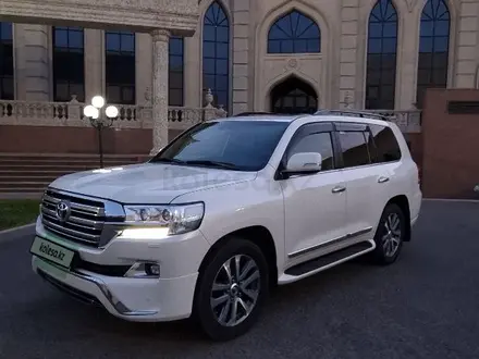 Toyota Land Cruiser 2018 года за 37 470 000 тг. в Атырау