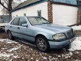 Mercedes-Benz C 200 1995 года за 1 800 000 тг. в Баянаул – фото 4