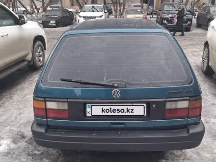 Volkswagen Passat 1992 года за 900 000 тг. в Семей – фото 5