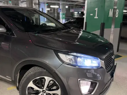 Kia Sorento 2015 года за 10 000 000 тг. в Астана – фото 4