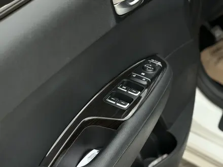 Kia K5 2015 года за 8 950 000 тг. в Алматы – фото 20