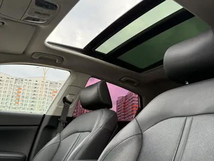 Kia K5 2015 года за 8 950 000 тг. в Алматы – фото 23