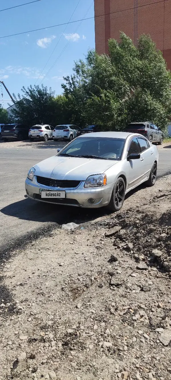 Mitsubishi Galant, 2004
