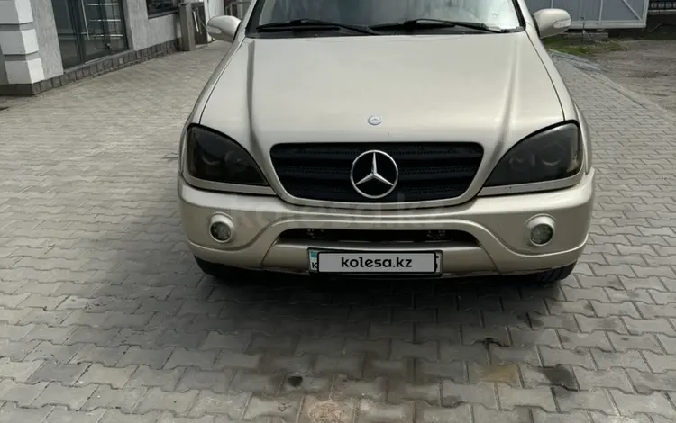 Mercedes-Benz ML 320 2003 годаүшін5 200 000 тг. в Конаев (Капшагай)