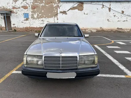 Mercedes-Benz E 230 1991 года за 1 100 000 тг. в Караганда