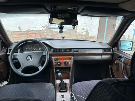 Mercedes-Benz E 230 1991 года за 1 100 000 тг. в Караганда – фото 11