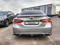 Toyota Camry 2018 года за 13 500 000 тг. в Астана – фото 5