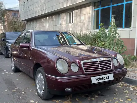 Mercedes-Benz E 230 1995 года за 2 600 000 тг. в Алматы – фото 3